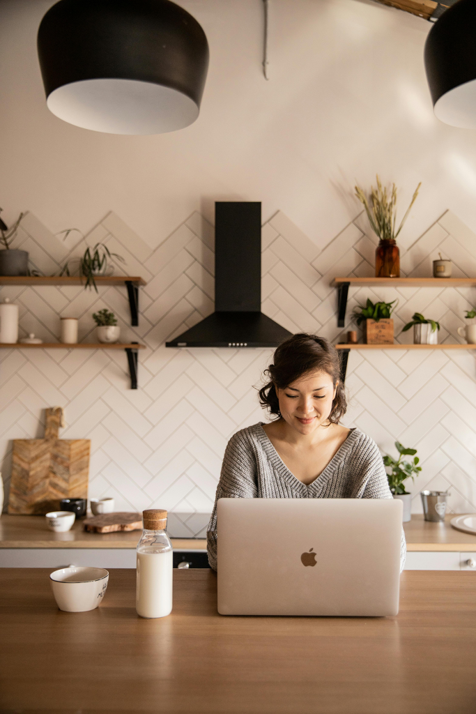 woman_on_keyboard